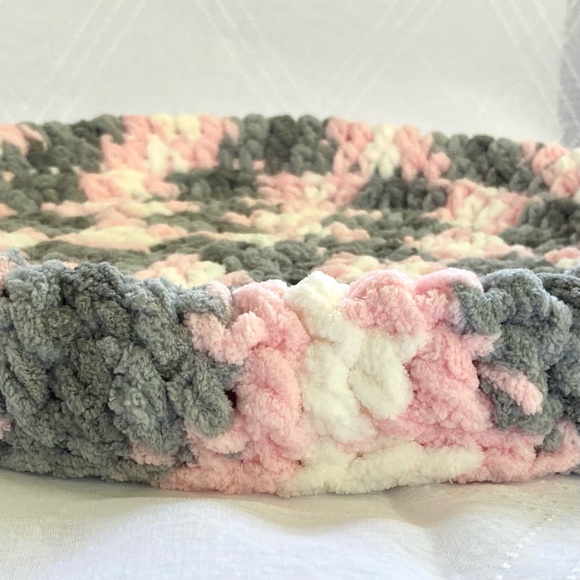 Snuggle Pet Bed - Picture 2 of 3